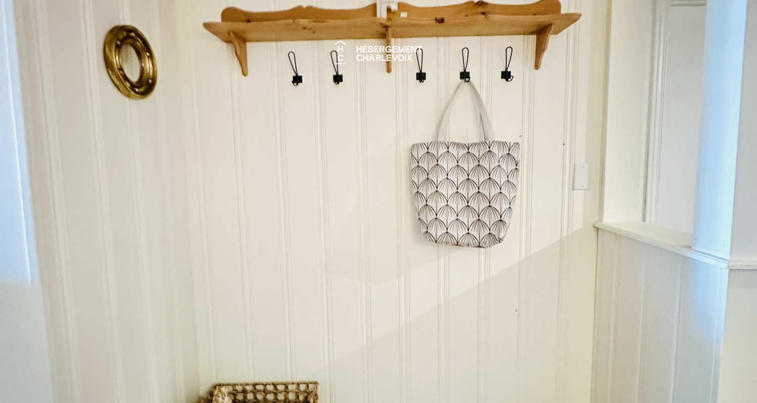 MIG-316 - A few minutes walk from the St. Lawrence River.